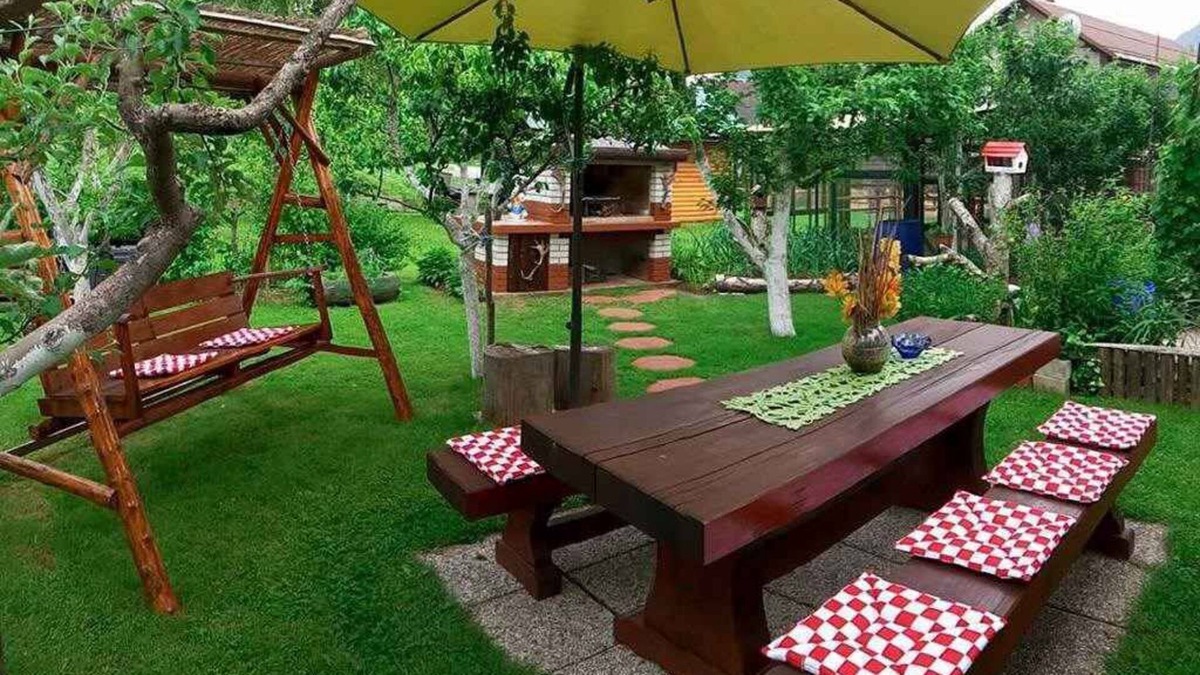 Trsce Apartment | Holiday apartment with barbecue and terrace