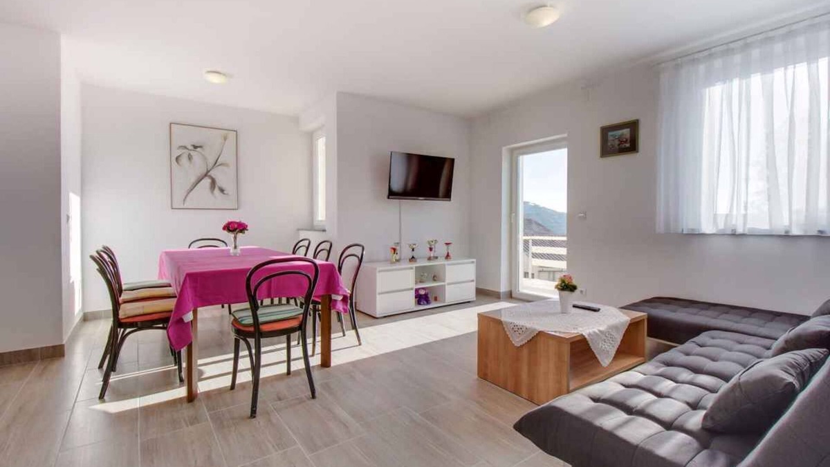 Cunski Apartment | Holiday apartment with internet access