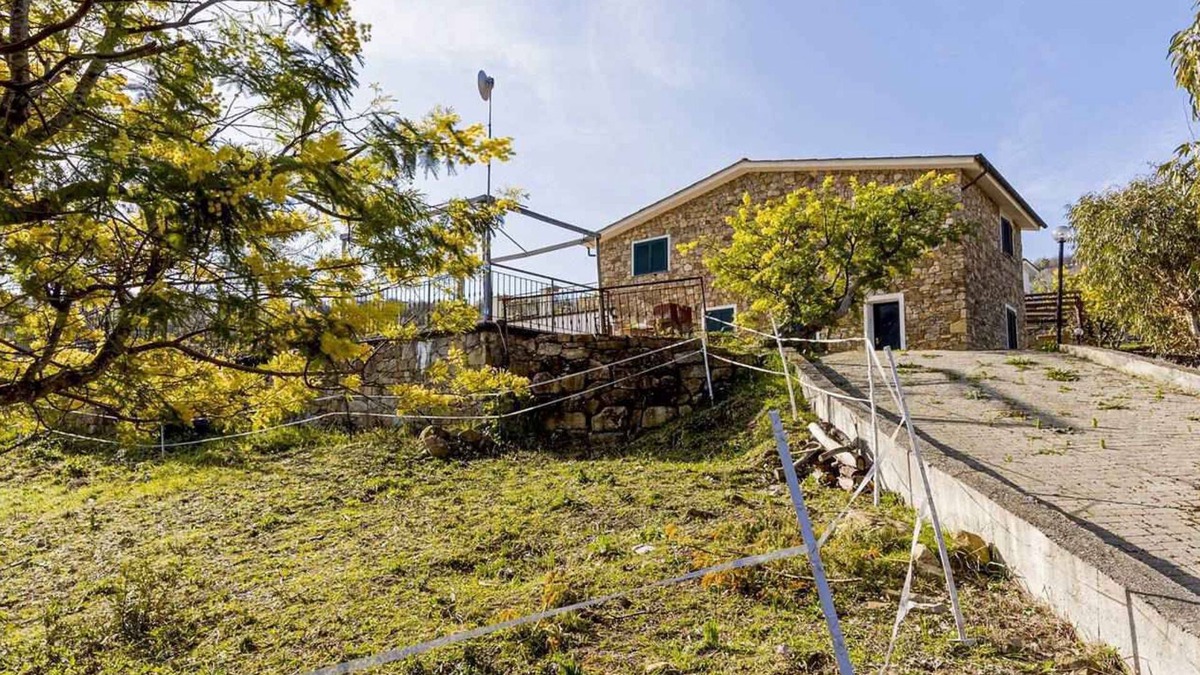 Torrazza Apartment | Holiday apartment with air conditioning, internet and pool