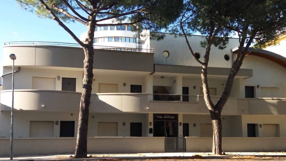 Lignano Sabbiadoro Apartment | Holiday apartment with terrace and air conditioning on the ground floor
