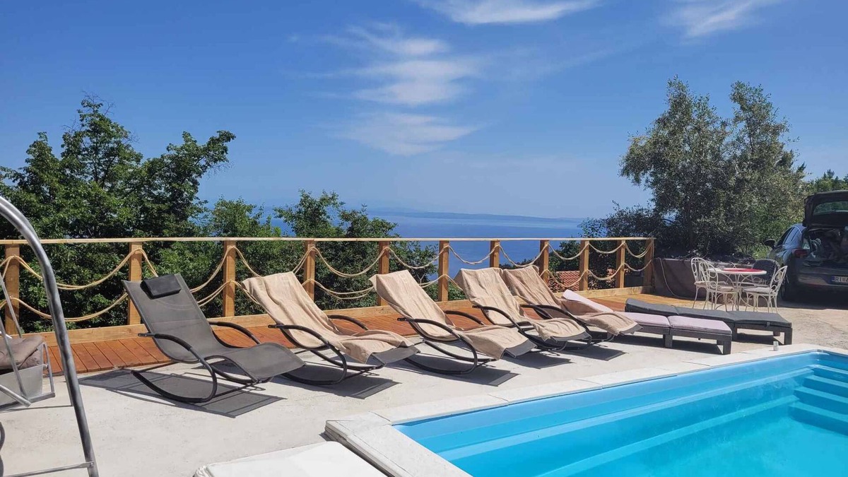 Liganj Apartment | Holiday apartment with sea view