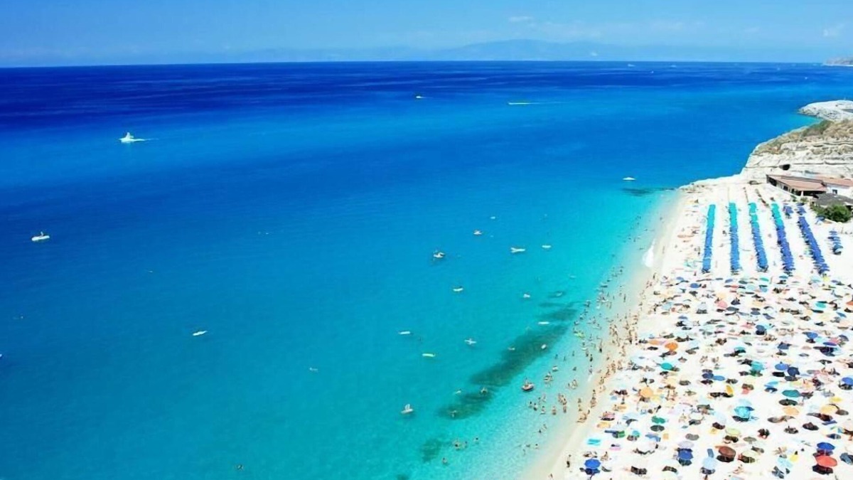 Zambrone Apartment | Holiday apartment Zambrone for 1 - 8 persons with 3 bedrooms - Holiday apartment