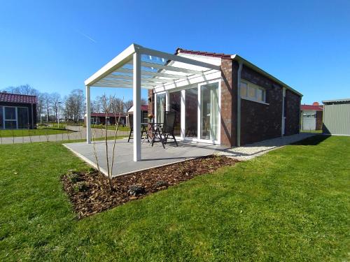 Schuettorf House | Holiday Bungalow am Quendorfer See