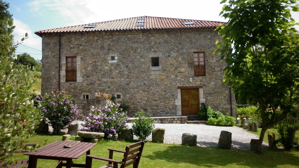 El Corral Apartment | Holiday cottages in the countryside just 10 minutes from Cabarceno