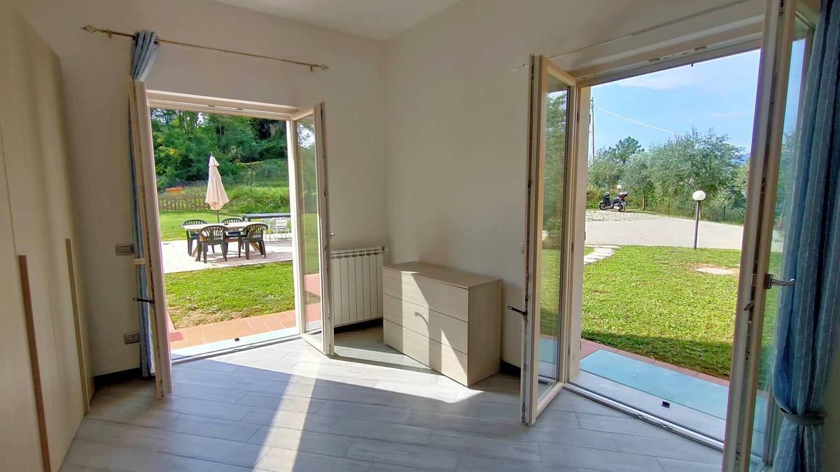 Carrara House | Holiday Canova