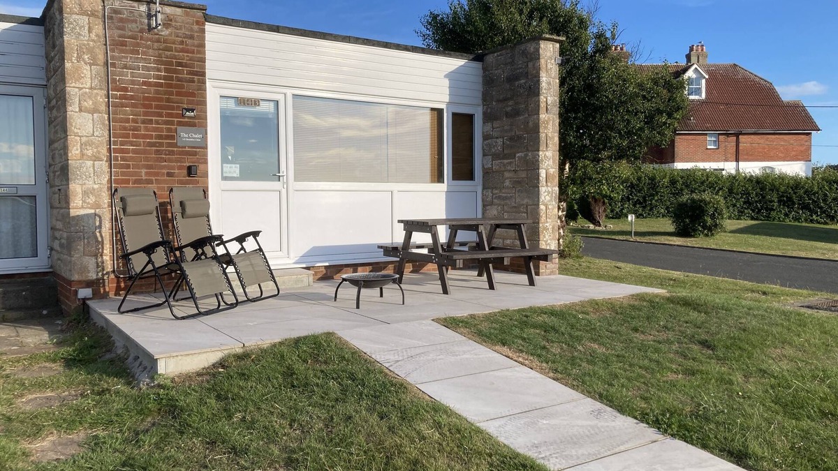 Freshwater Ski Chalet | Holiday Chalet with stunning sea views