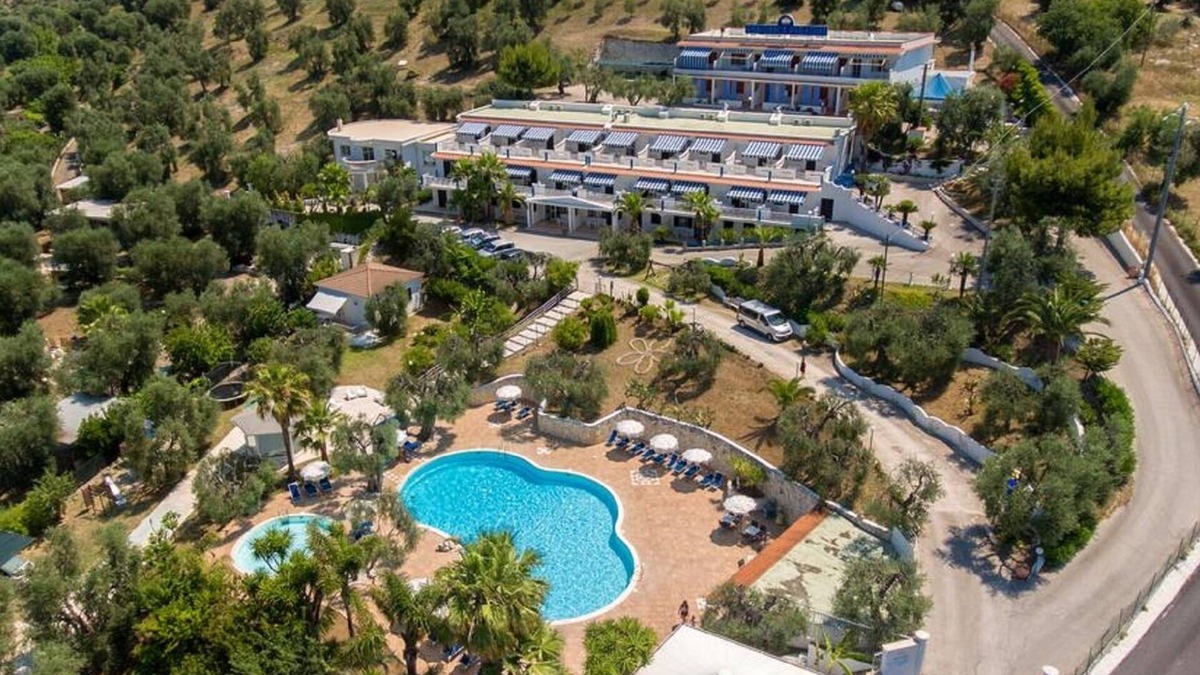 Peschici Condo | Holiday complex with pool, 5 minutes from the beach, panoramic sea views