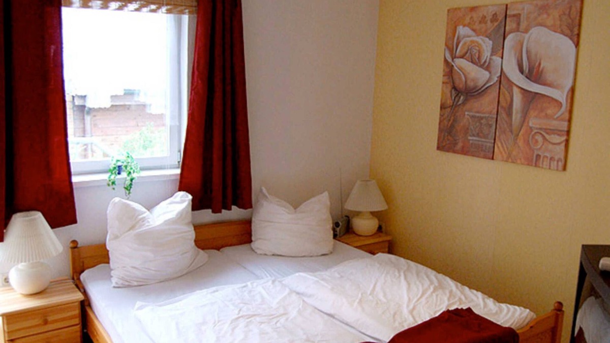 Elmenhorst/Lichtenhagen Apartment | Holiday - In Warnemünde: Apartment Mecklenburg