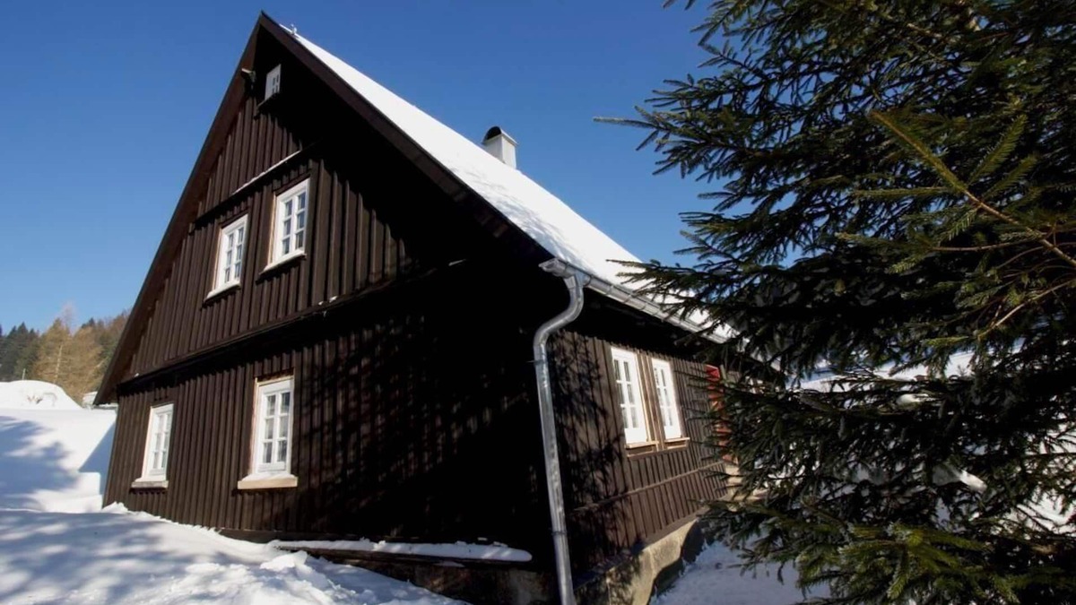 Klingenthal Apartment | Holiday flat "Anno Dazumal" with mountain view