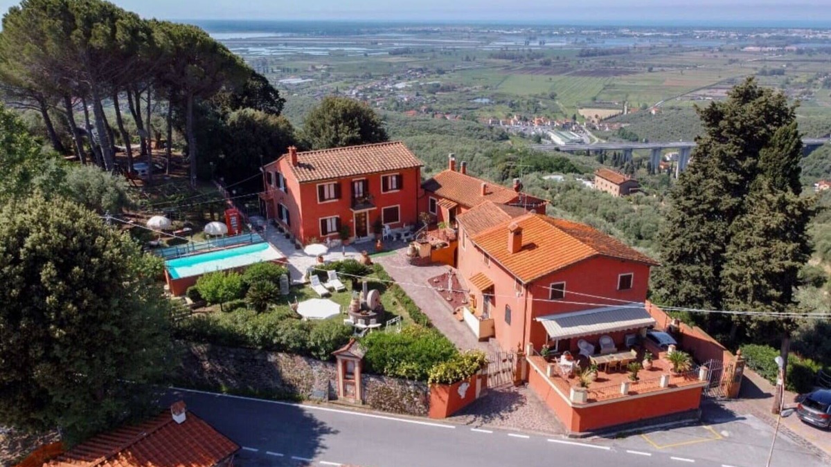 Pieve a Elici Apartment | Holiday flat with Sea view for 4 People