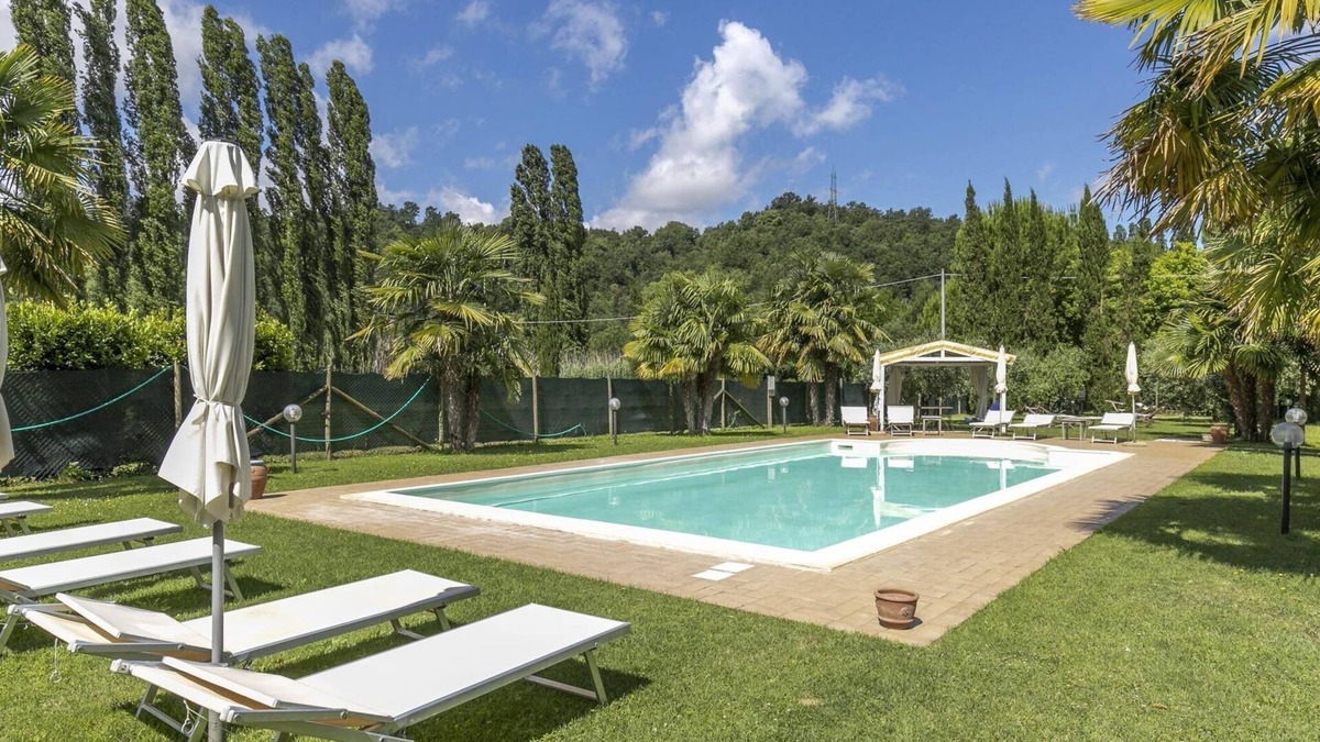 Palaia House | Holiday Home Tuscany With Pool Access