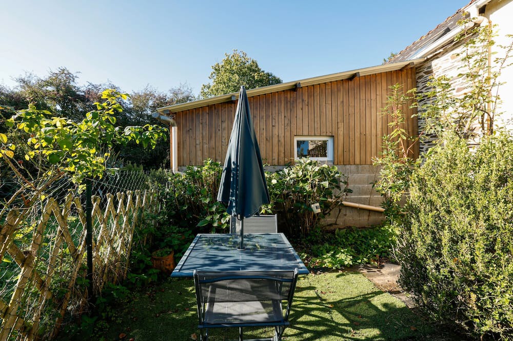 Chateauneuf-du-Faou House | Holiday Home 'Halte Au Bord De L’Aulne' with Private Garden