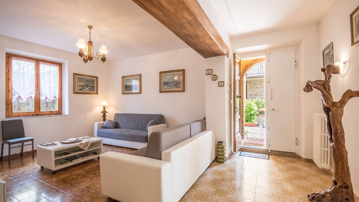 Lucarelli Apartment | Holiday Home "La Fonte di Lucarelli" with Private Terrace & Wi-Fi