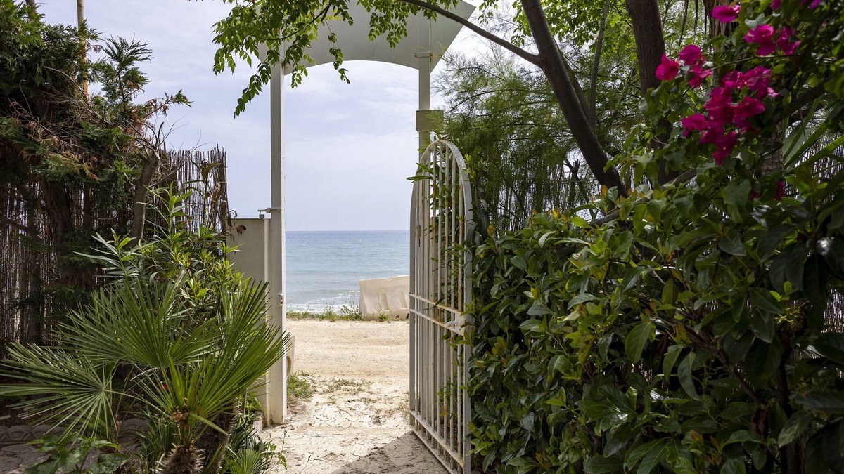 San Giorgio House | Holiday Home '3 Sirene Sciacca Fronte Mare' with Sea View, Wi-Fi and Air Conditioning