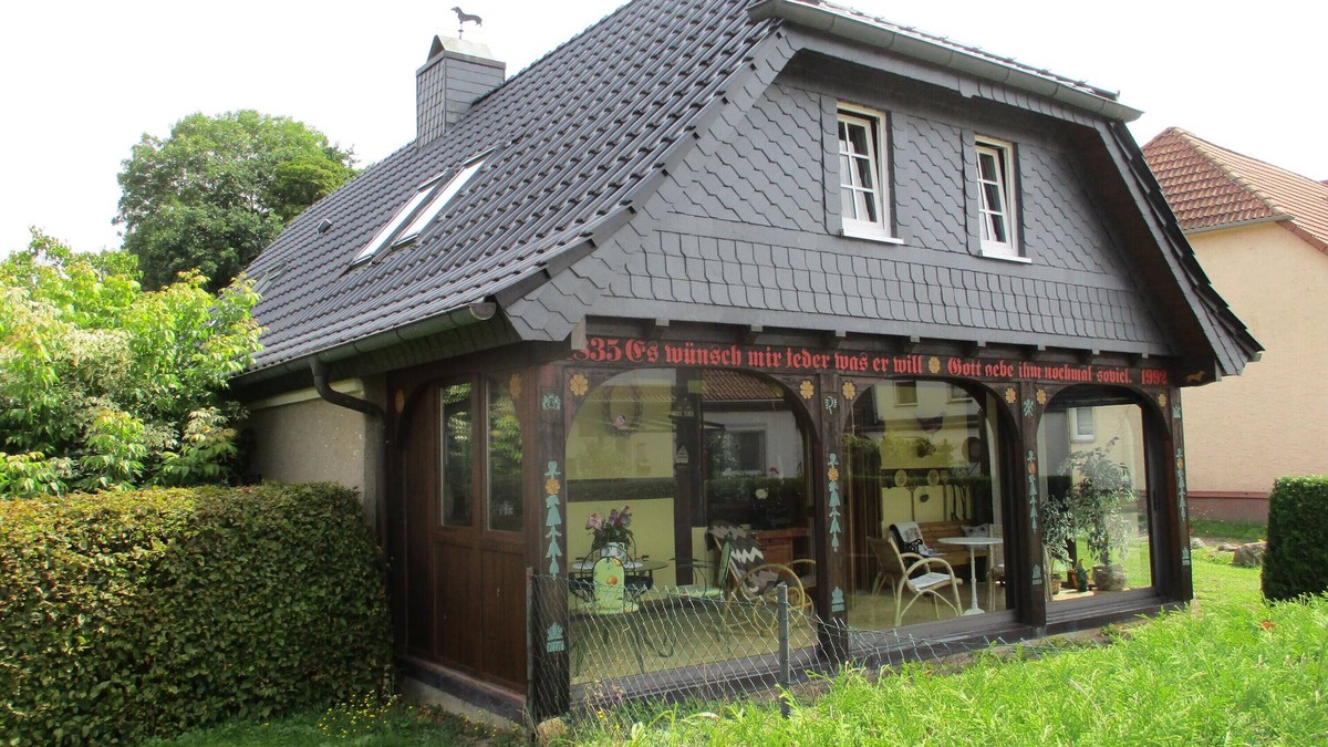 Uckerland House | Holiday Home 'Altes Jägerhaus' with Private Terrace and Private Garden