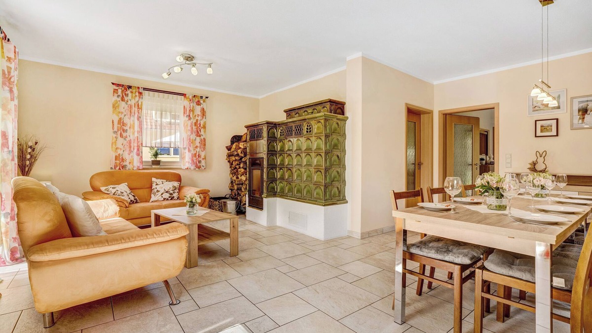 Schmogrow House | Holiday Home 'Bauernnest' with Shared Garden and Wi-Fi