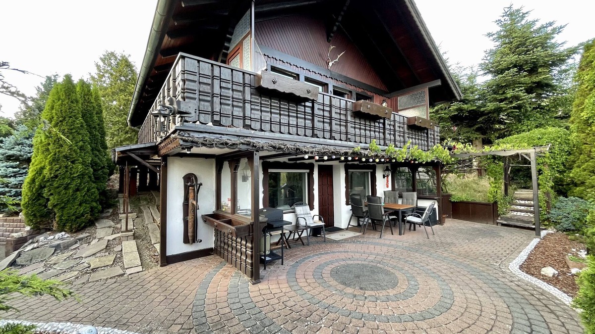 Hatzfeld House | Holiday Home 'Balke' with Mountain View, Garden, Terrace & Wi-Fi