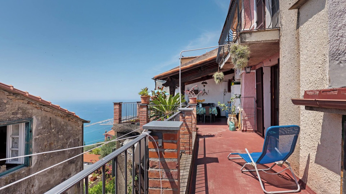 Cipressa House | Holiday Home 'Basera' with Sea View, Wi-Fi and Air Conditioning