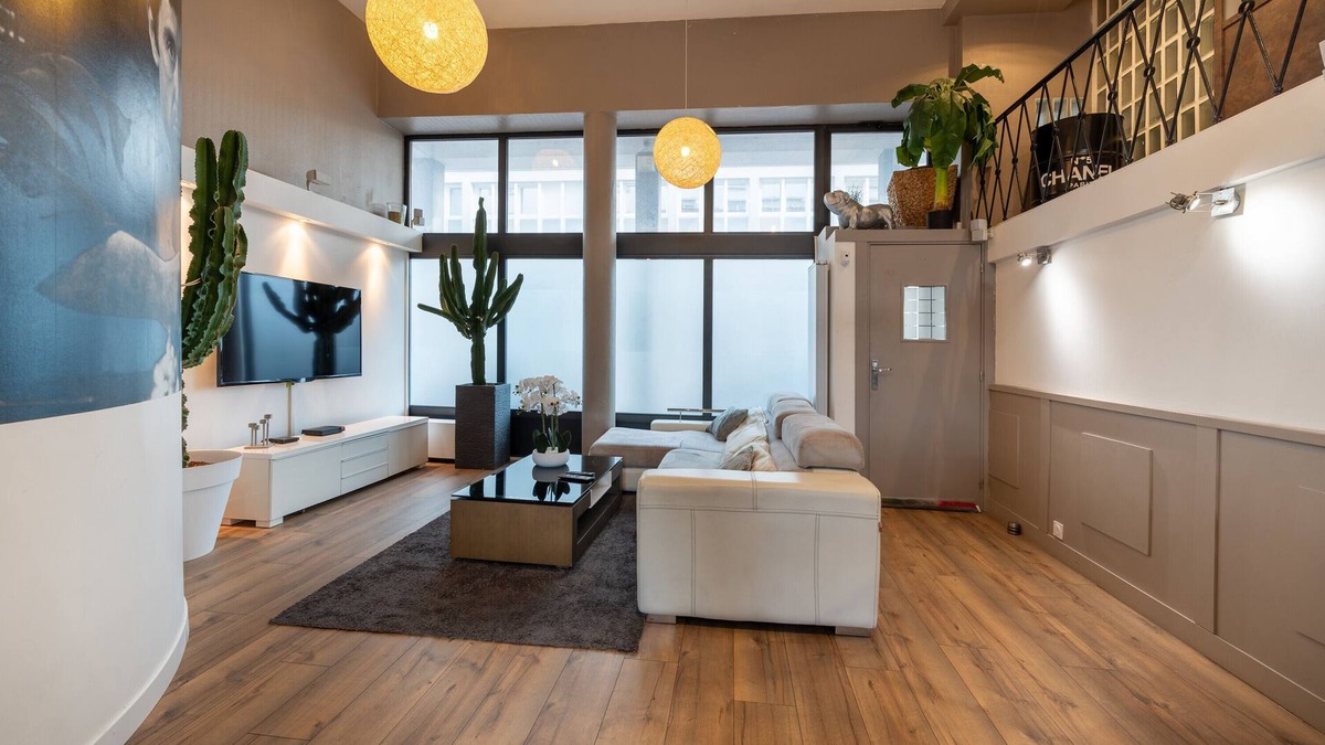 Lorient House | Holiday Home 'Beau Loft Lorient - Centre Ville' with Private Terrace and Wi-Fi
