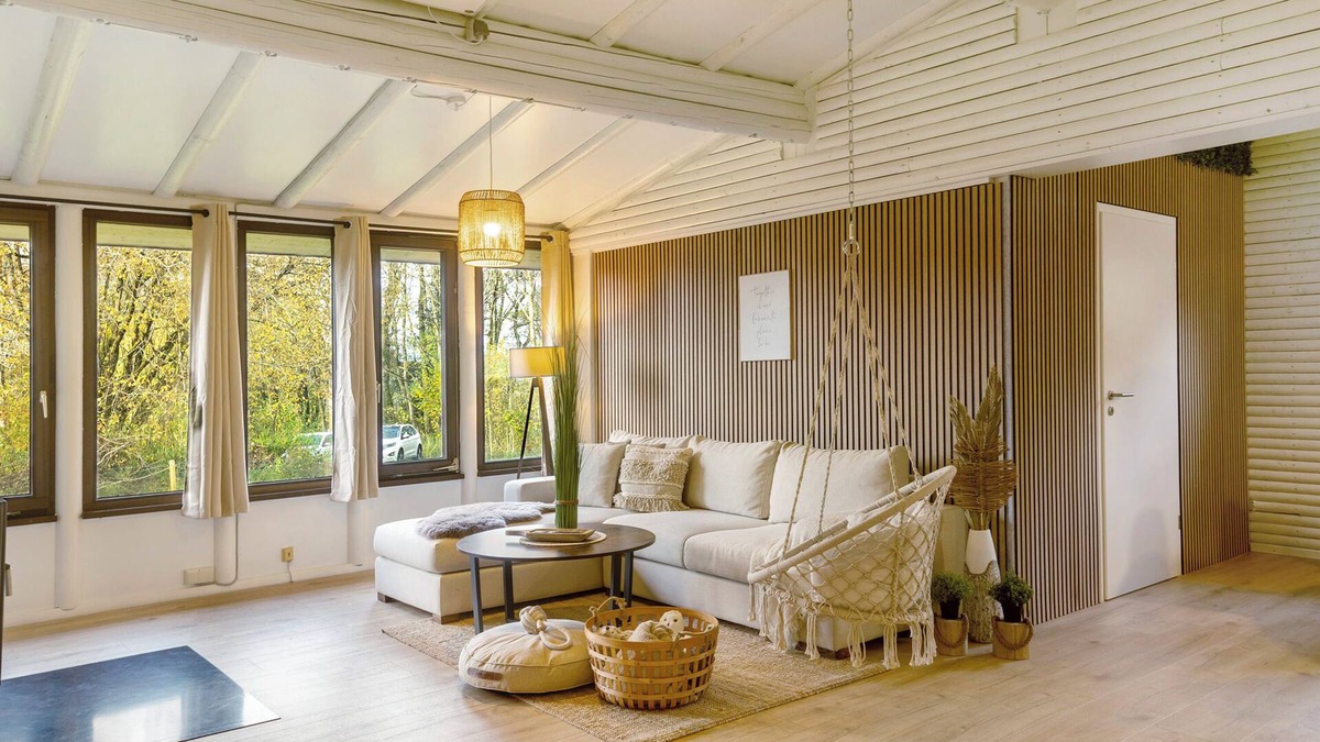 Ulrichstein House | Holiday Home 'Berghütte' with Private Terrace, Private Garden and Wi-Fi