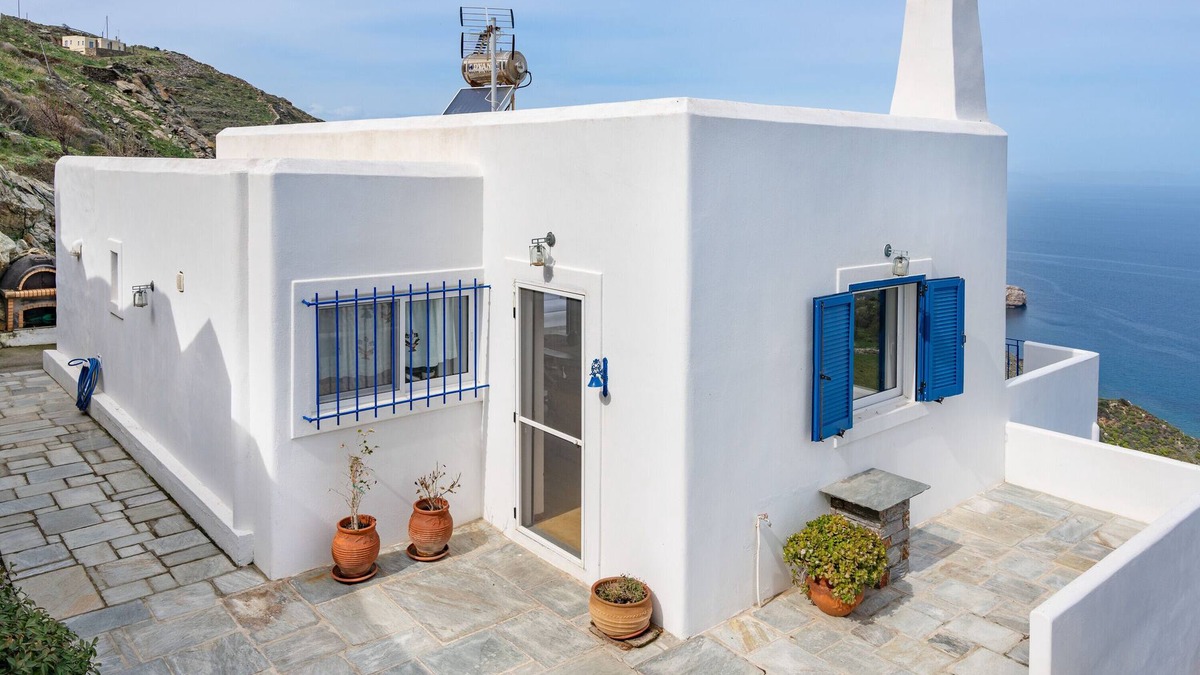 Kea House | Holiday Home 'Blue and White' with Sea View