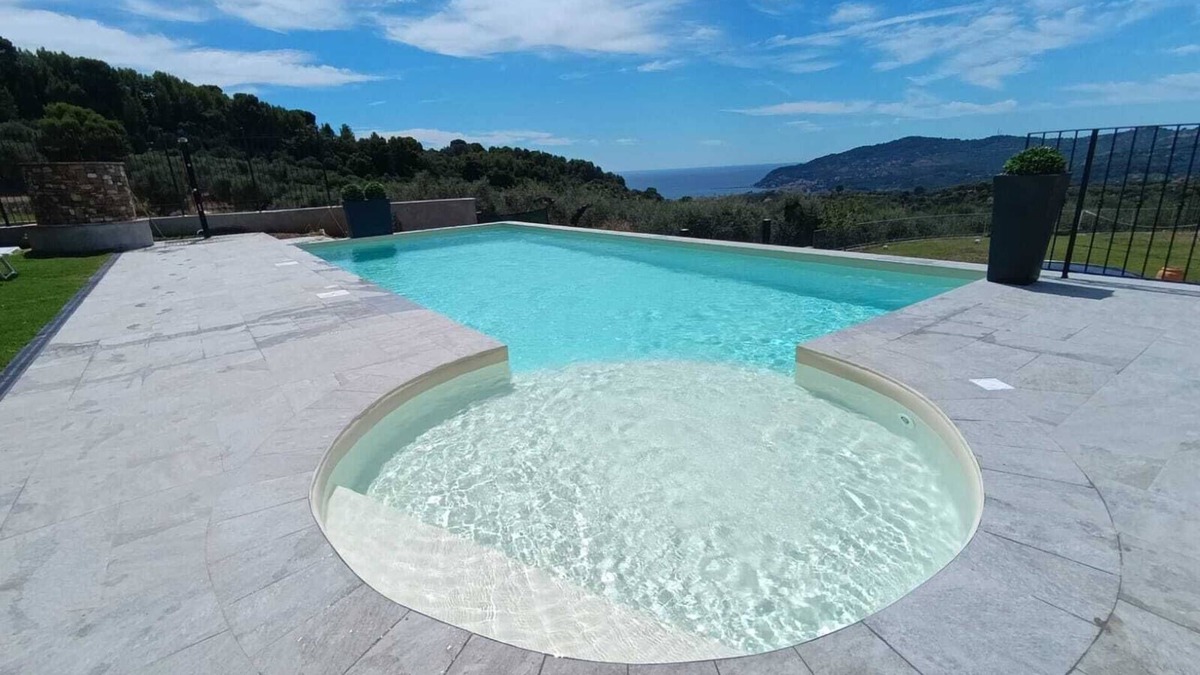 Lavina House | Holiday Home 'Casale Filiberto' with Sea View, Terrace & Wi-Fi