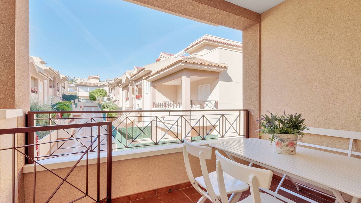 Los Arenales del Sol House | Holiday Home 'casa en la playa con piscina, terraza y garage M'