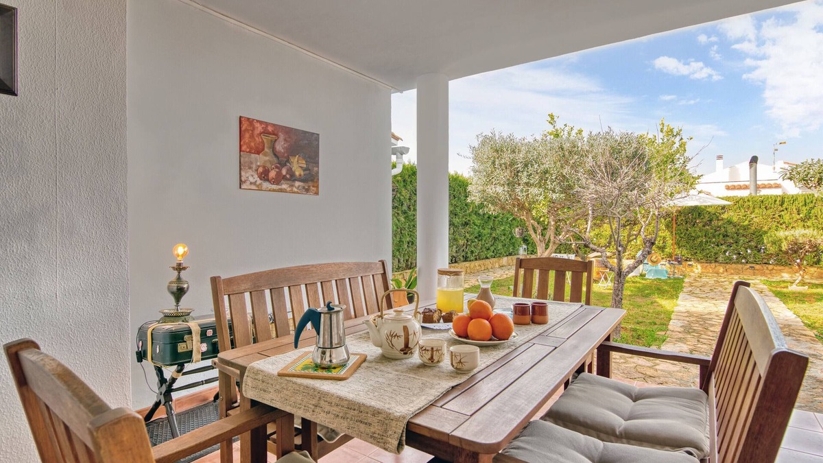 Beneixida House | Holiday Home 'Ca Margarita' with Mountain View, Wi-Fi and Air Conditioning