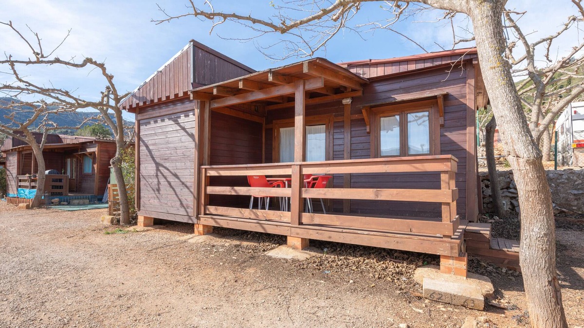 Barx House | Holiday Home 'Cabaña Madera A' with Mountain View, Wi-Fi and Air Conditioning