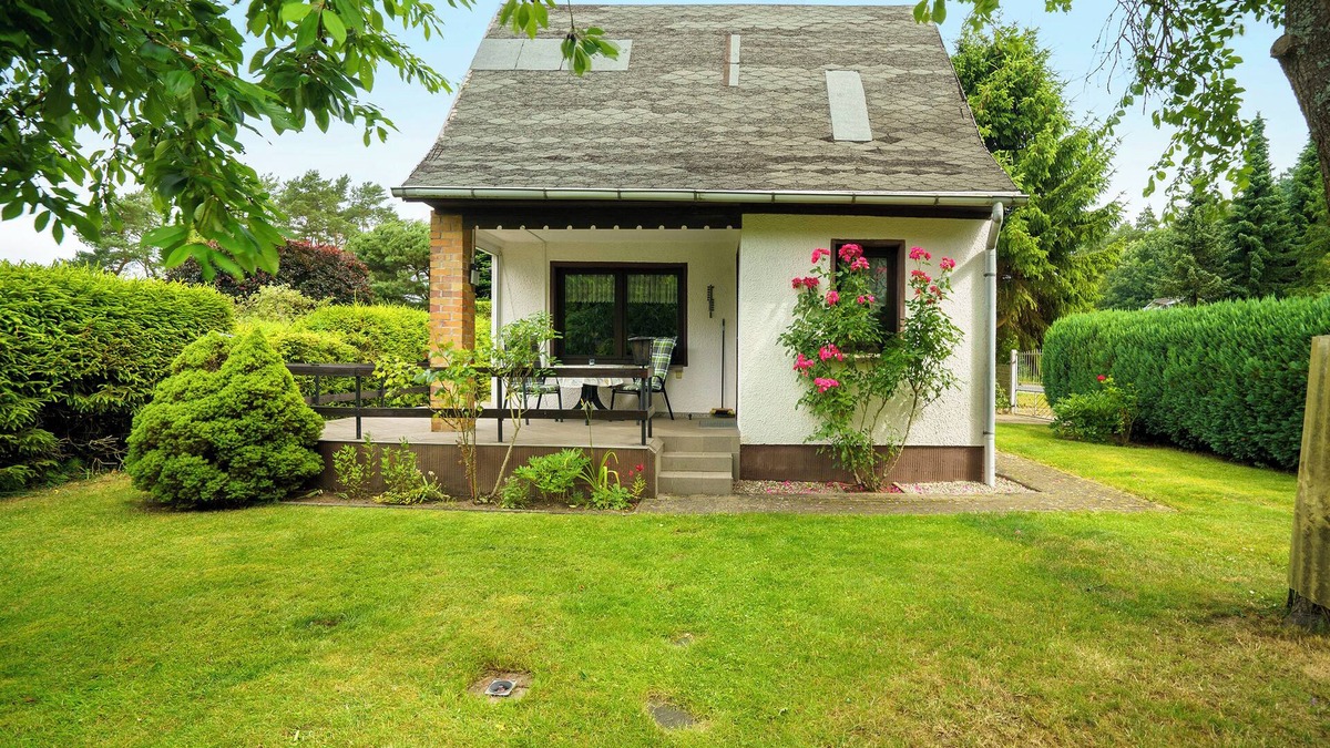 Carpin House | Holiday Home 'Carpin' with Private Terrace, Garden and Wi-Fi