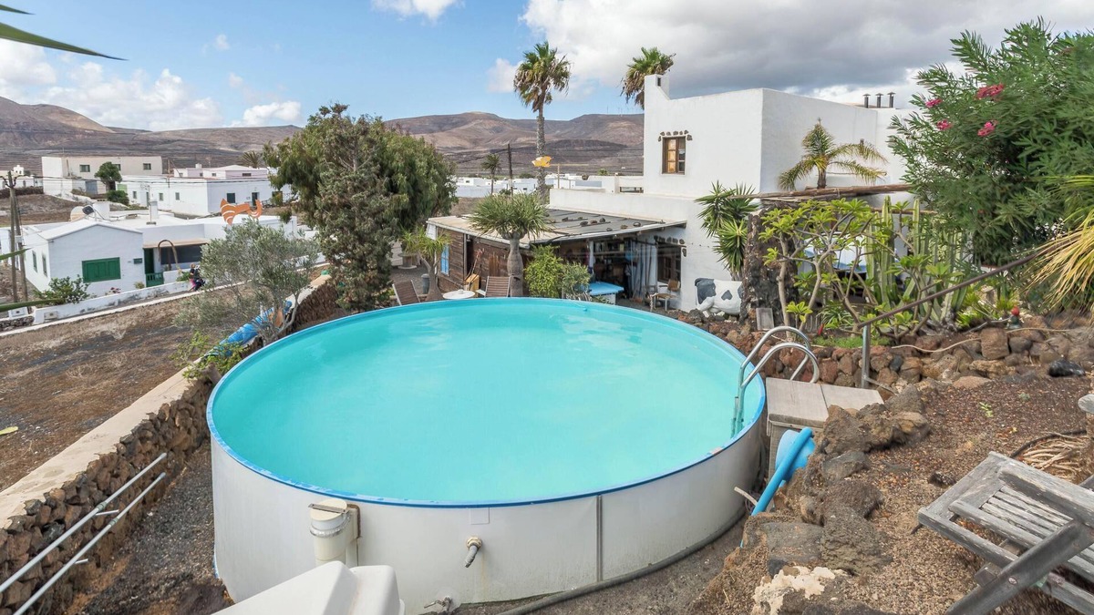 Guatiza House | Holiday Home Casa Cueva with Mountain View, Pool, Wi-Fi & Terrace