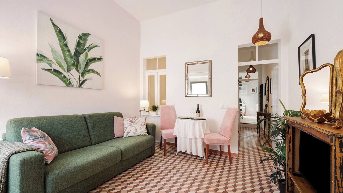 Silves House | Holiday Home 'Casa Doce' with Private Terrace, Wi-Fi and Air Conditioning