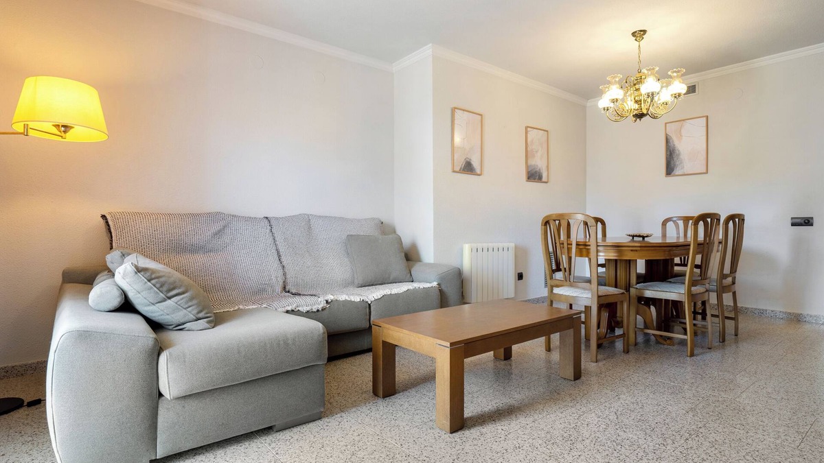 L'Aldea House | Holiday Home 'Casa García' with Balcony, Wi-Fi and Air Conditioning