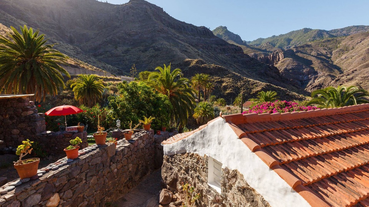 Agaete House | Holiday home Casa La Pintora, beach 2km, nice garden hiking, nature park, AGAETE