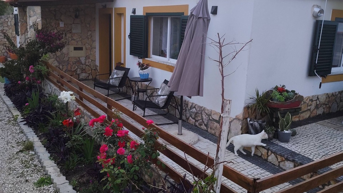 Cartaxo House | Holiday Home 'Casa 3' with Shared Pool, Wi-Fi and Air Conditioning