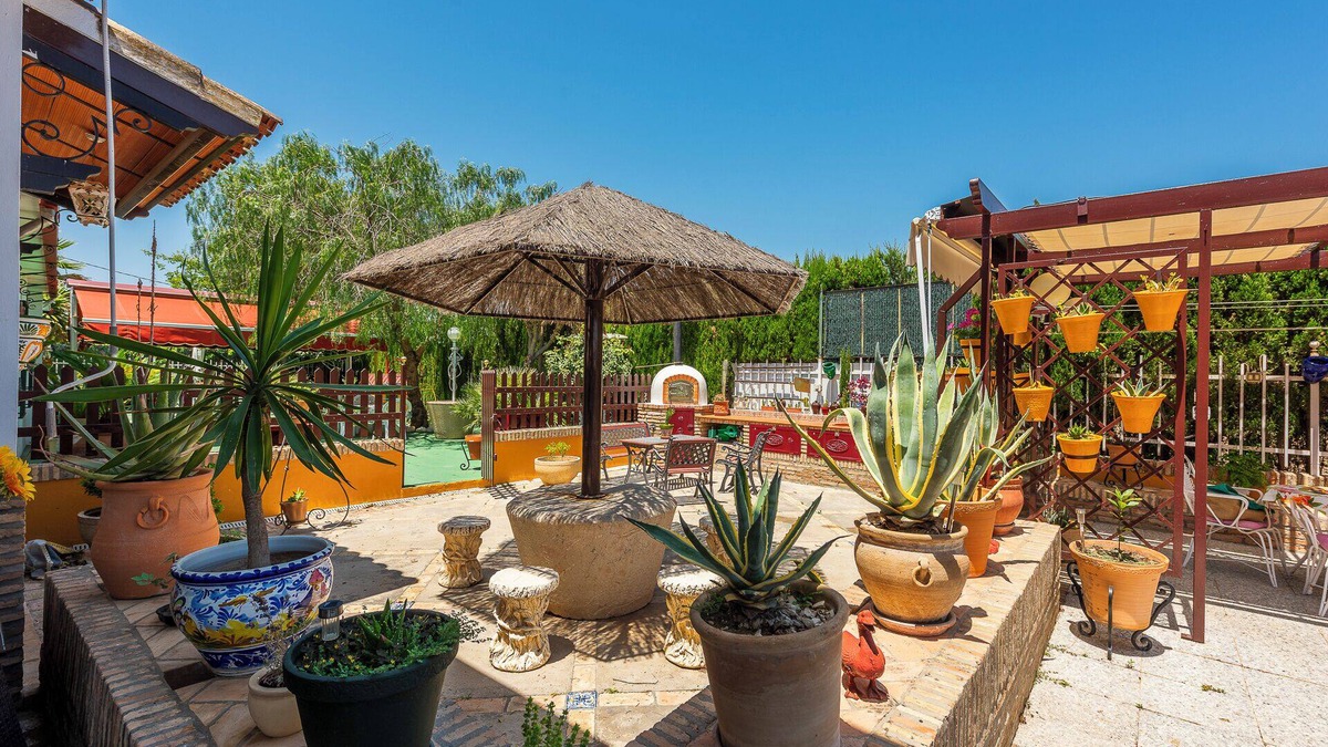 Ecija House | Holiday Home "Casa Rural Cactus" with Private Pool & Wi-Fi