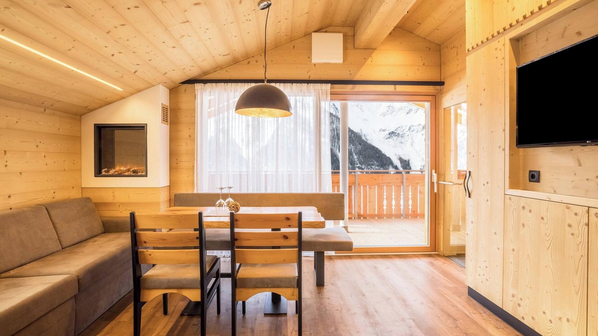 Selva dei Molini Ski Chalet | Holiday Home "Chalet Reisnock-Hochgruberhof" in Idyllic Mountain Location with Sauna