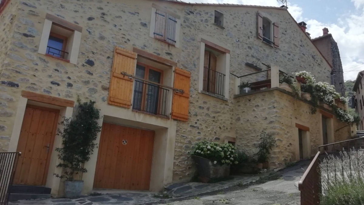 Campome Cottage | Holiday Home 'Chez Laetitia' with Private Terrace and Wi-Fi