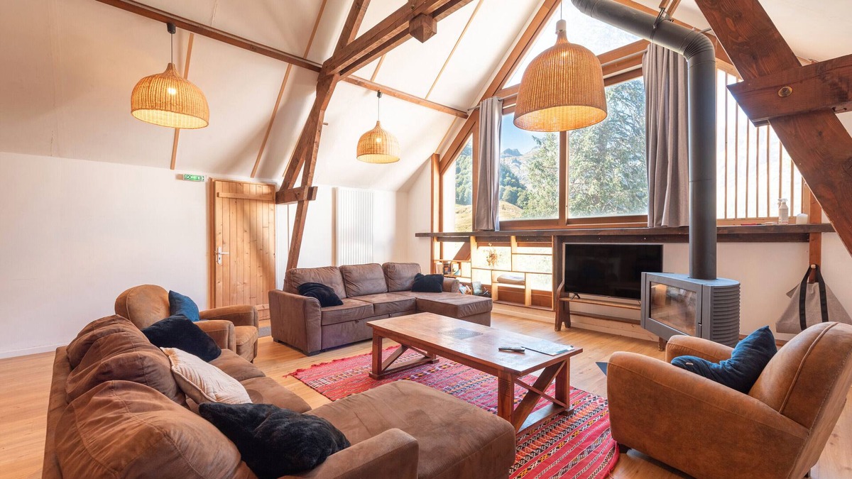 Urdos House | Holiday Home 'Confortable 14 Voyageurs' with Wi-Fi