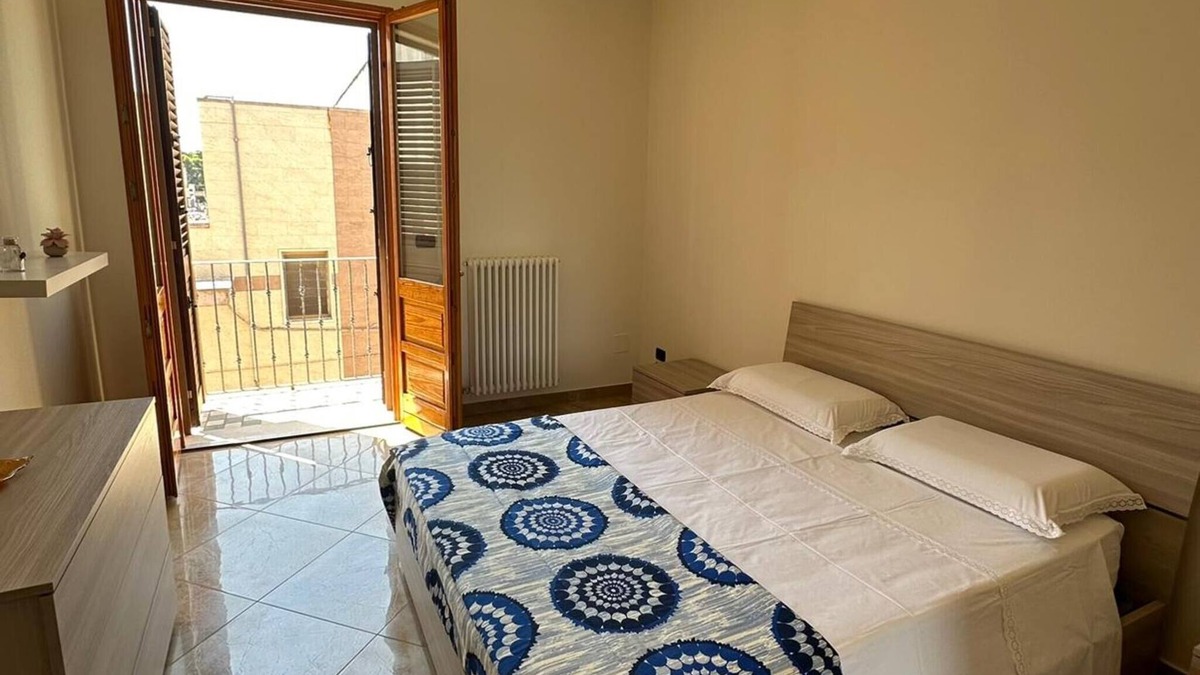 Arnesano House | Holiday Home 'Da Katia' with Private Terrace, Balcony and Air Conditioning