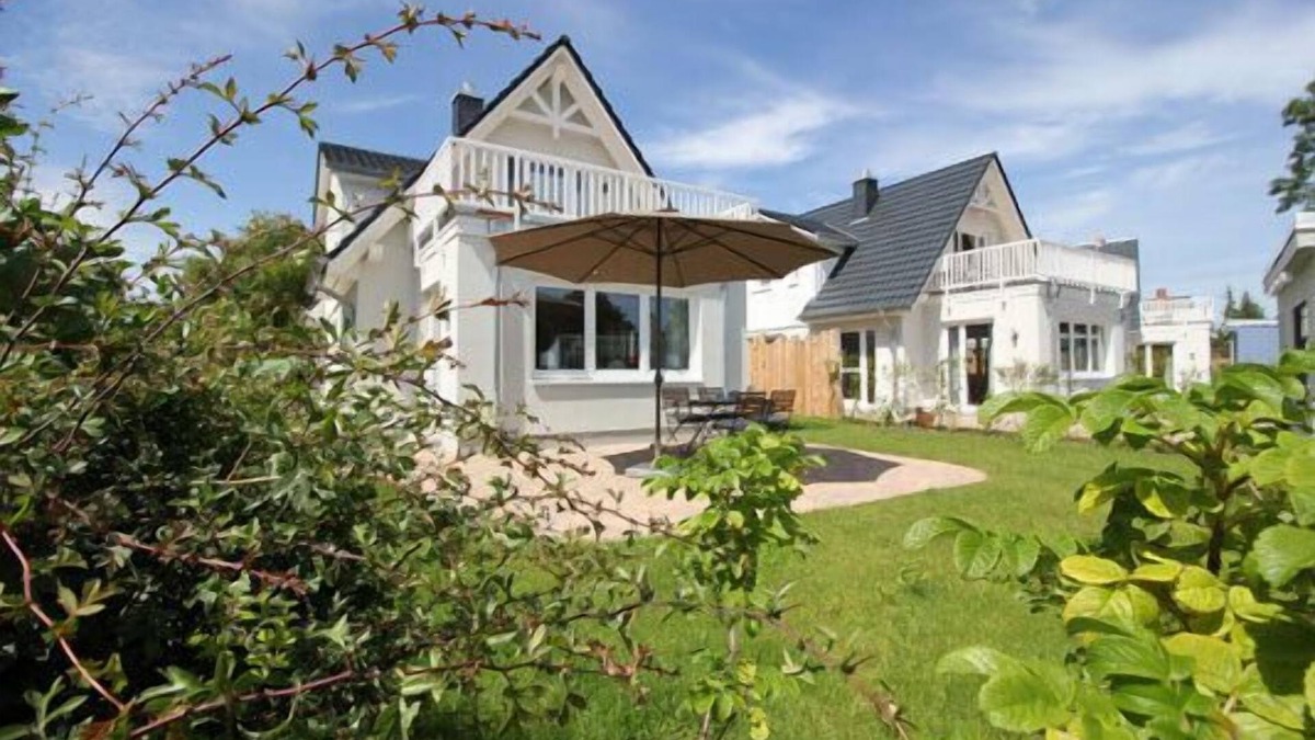 Born auf dem Darss House | Holiday home with sauna and garden near Bodden
