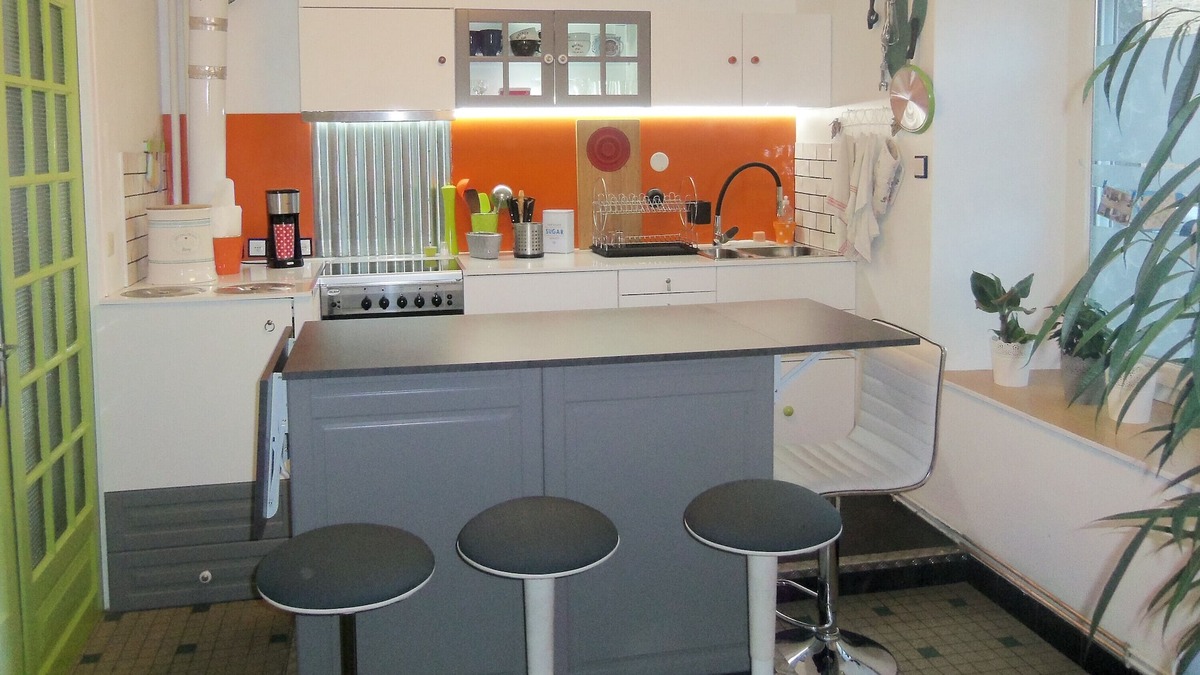 Saint-Carreuc House | Holiday Home "Do Mi Si La Do Ré" with Private Garden & Wi-Fi