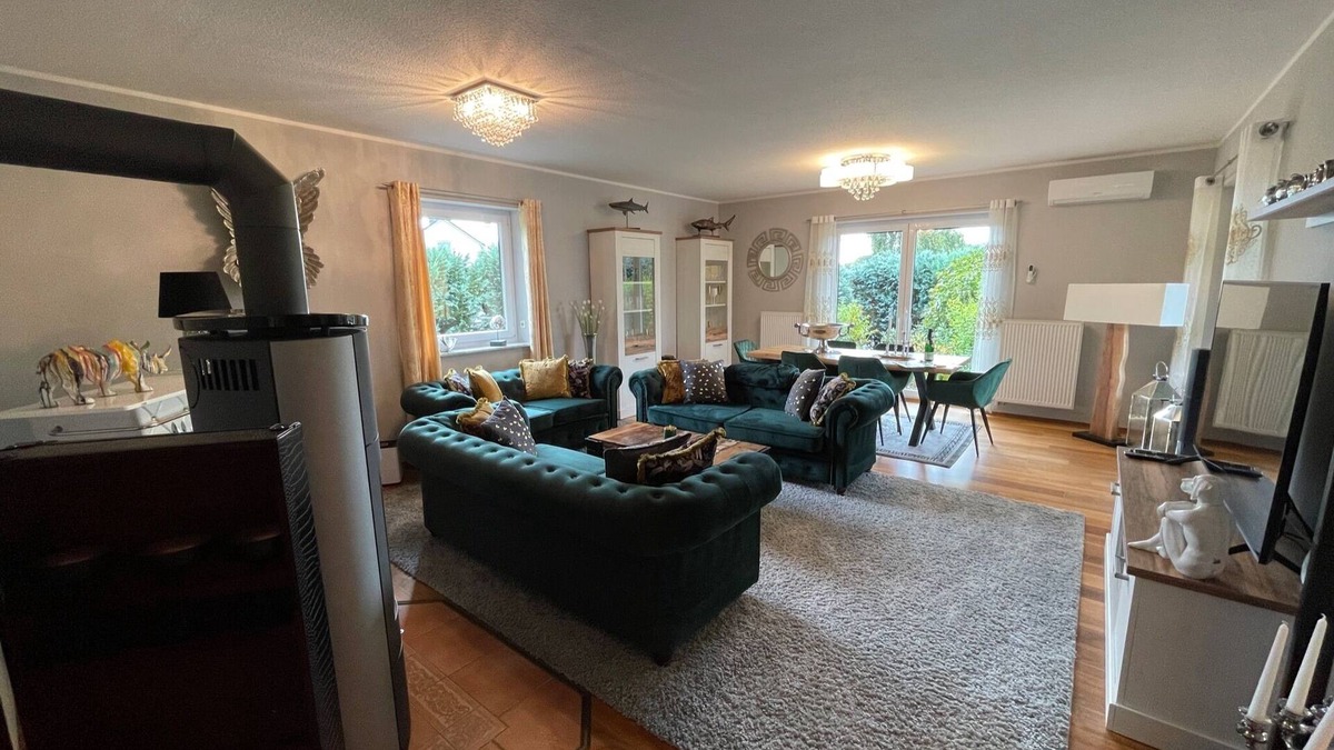 Sassnitz House | Holiday Home 'Dreamliner' with privat Terrace Wi-Fi and Air Conditioning