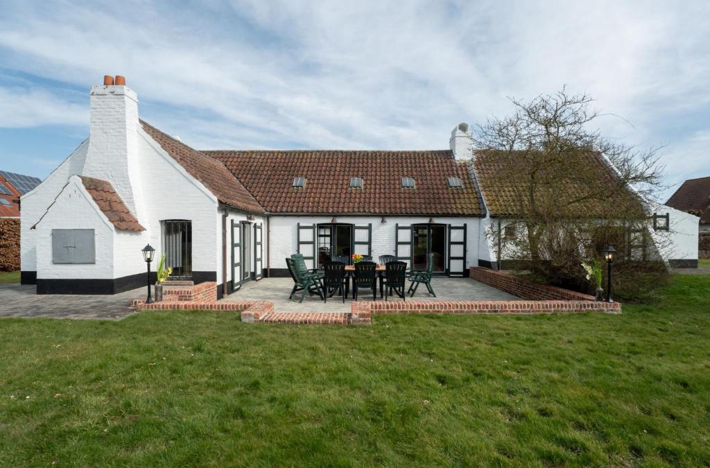 Klemskerke House | Holiday Home Dunezwin - protected cultural heritage by Interhome