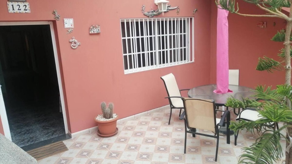 Playa de Arinaga House | Holiday Home "El Girasol" with Terrace, Grill & Wi-Fi