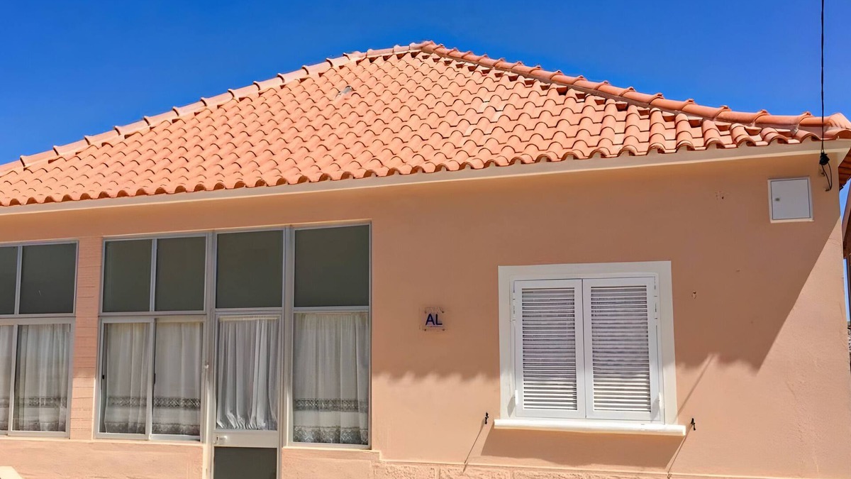 Santiago do Cacem House | Holiday Home 'Encanto' with Private Terrace and Wi-Fi