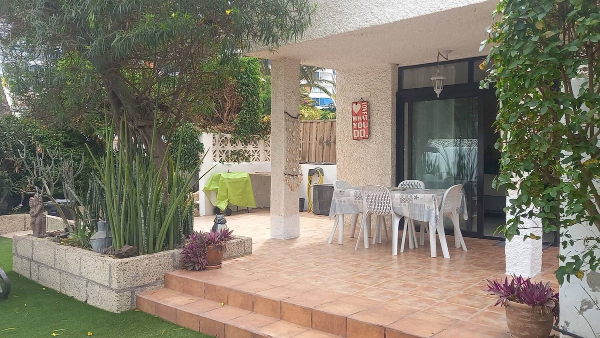 El Madronal Apartment | Holiday home with private garden and terrace near the beach