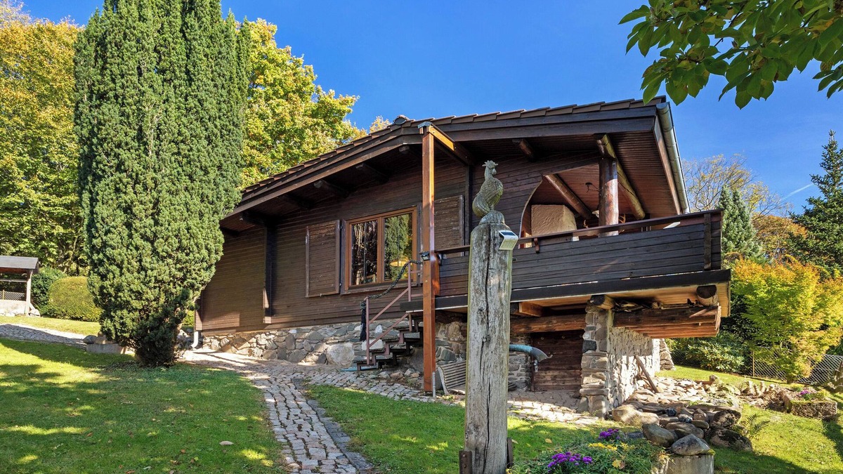 Bad Gandersheim House | Holiday Home 'Ferienhaus Bad Gandersheim' with Private Terrace, Private Garden and Wi-Fi