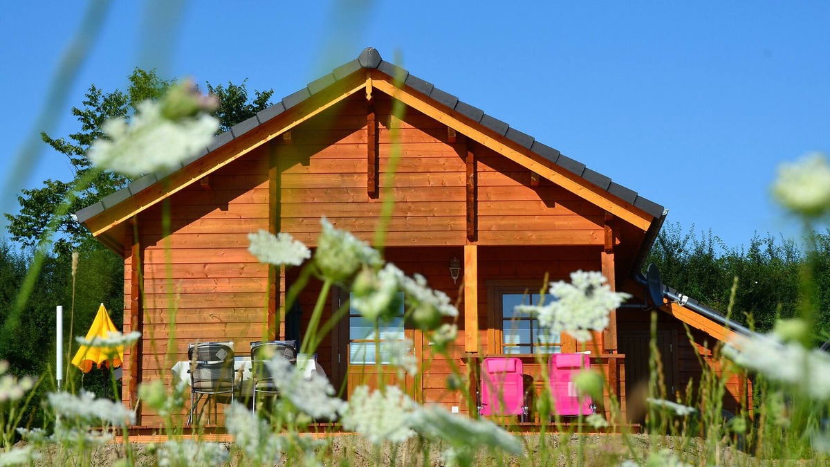 Neubrandenburg House | Holiday Home 'Ferienhaus Gross Nemerow' with Private Terrace, Wi-Fi and Air Conditioning