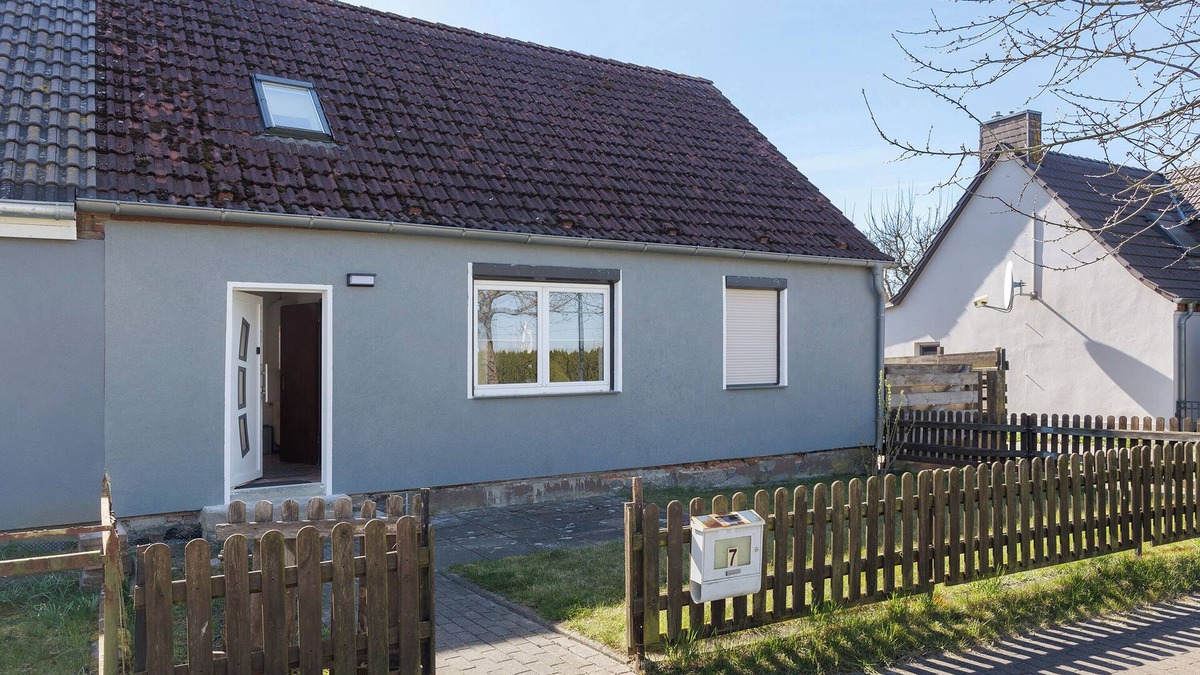 Zernitz-Lohm House | Holiday Home 'Ferienhaus' with Private Terrace, Private Garden and Wi-Fi